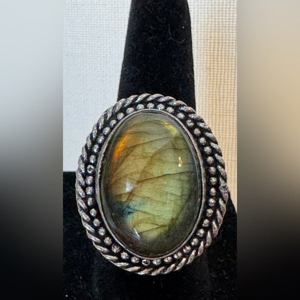 Ring - green Labradorite stone - silver tone - size 7 - new! - Picture 3 of 10